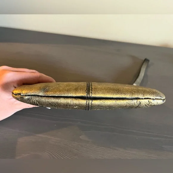 Patricia Nash Gold Leather Wristlet - Picture 4 of 10
